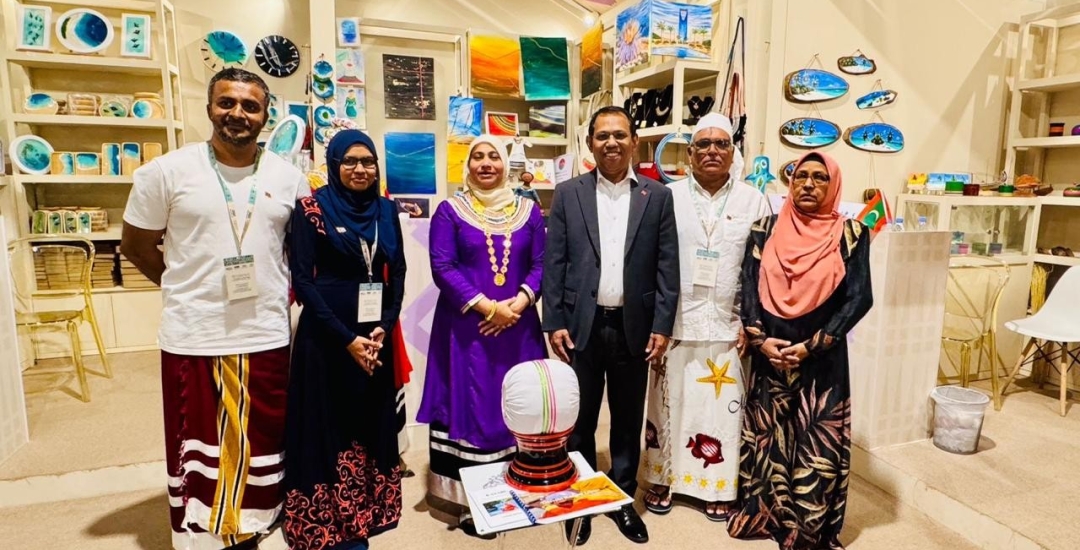 Ambassador visits Maldives Pavilion at 'Banan' Exhibition